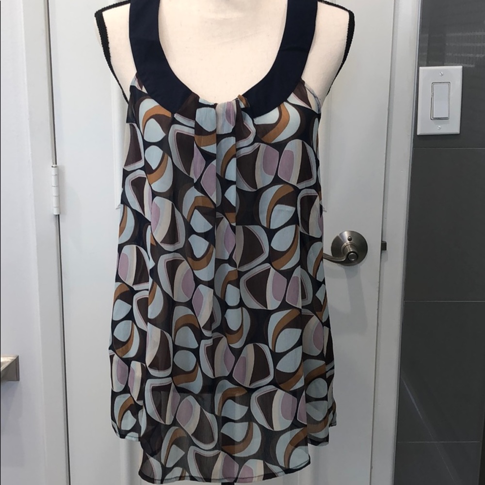 Cute COCO&CHASE blouse.